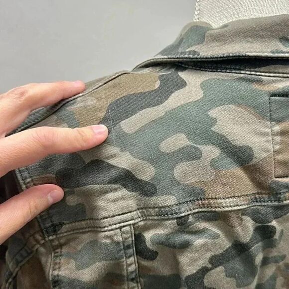 True Religion Camo Jacket Women’s Sz S - Picture 4 of 15